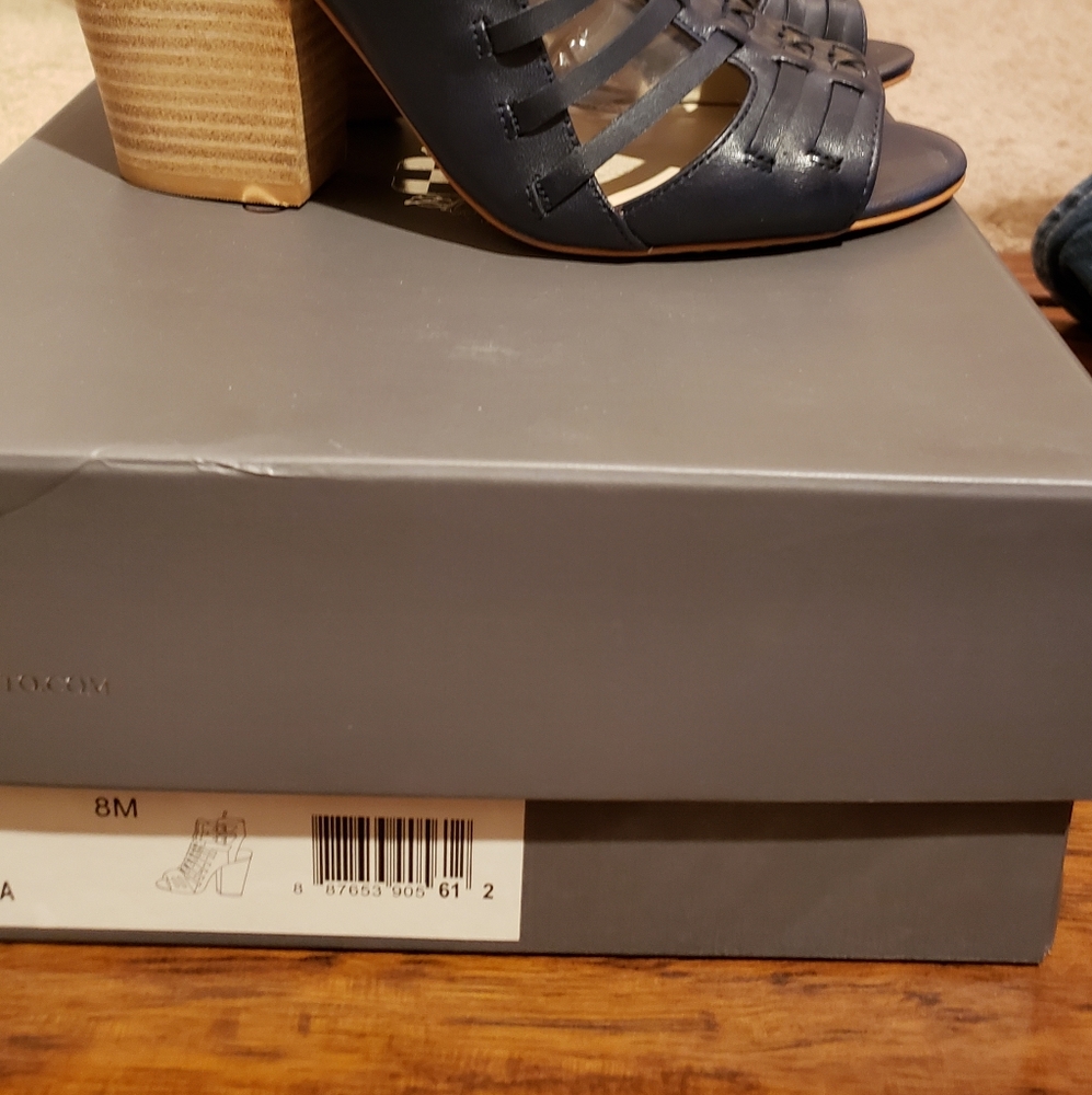 Sandals - Picture 3 of 3